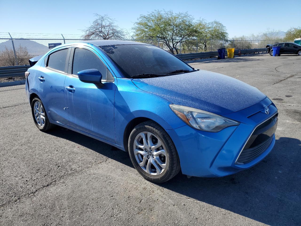 2017 Toyota Yaris Ia - Фото 4