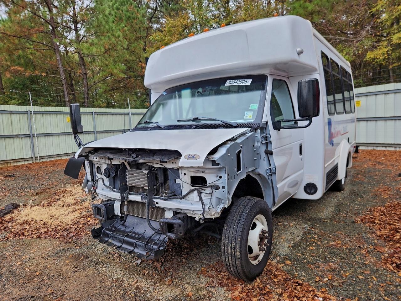 2019 Ford E350 Shuttle Bus