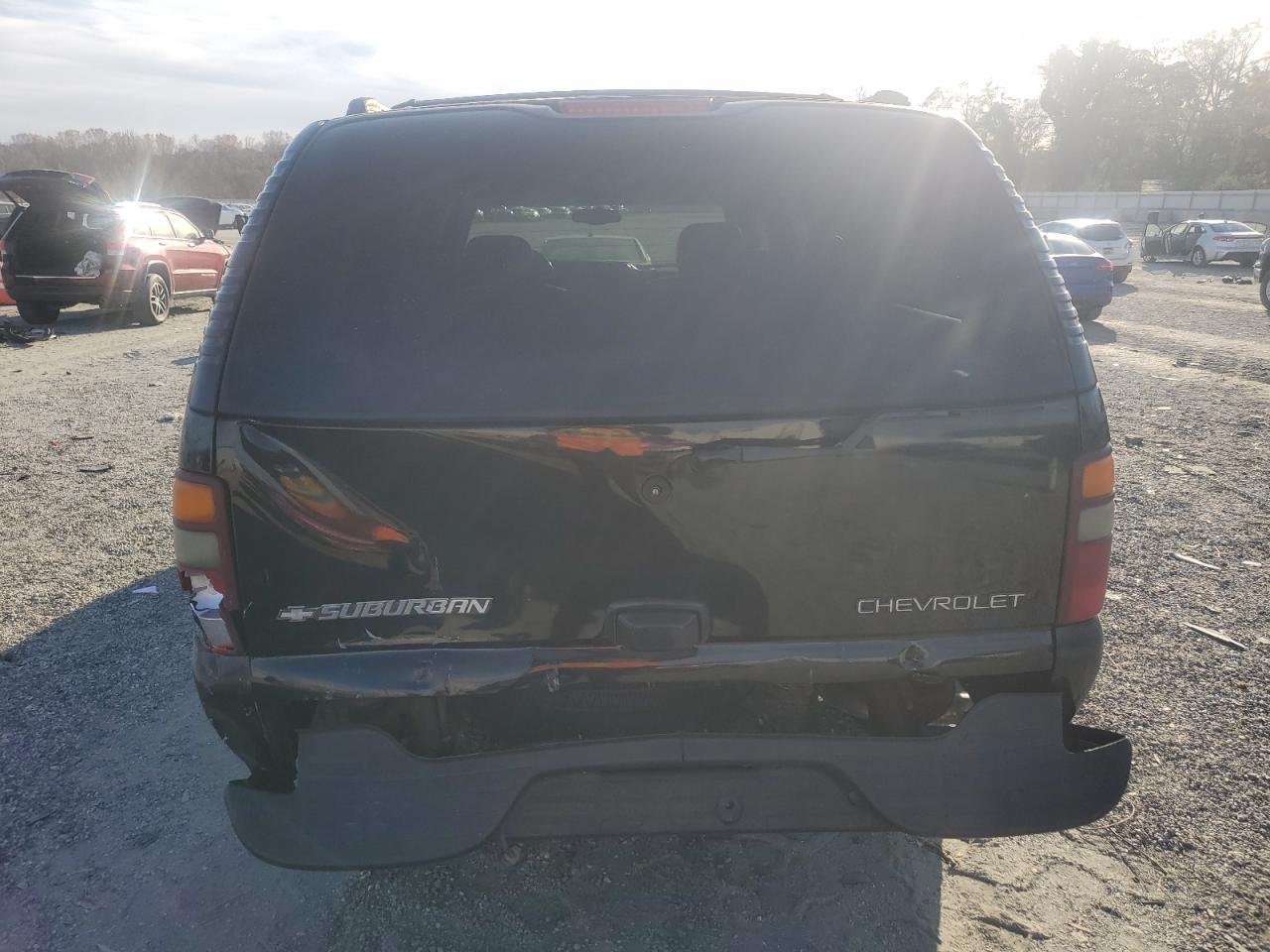 2002 Chevrolet Suburban C1500 - Image 6