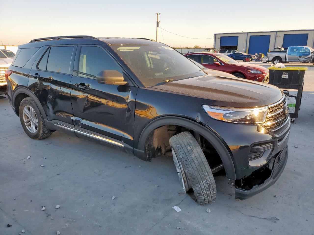 2023 Ford Explorer Xlt - Image 4