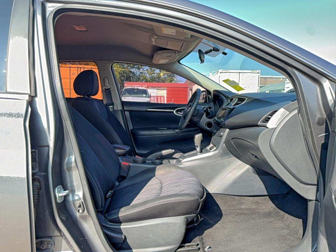 2017 Nissan Sentra S - Image 5