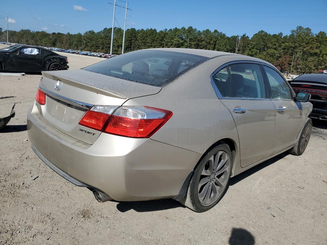 2015 Honda Accord Sport - Image 3