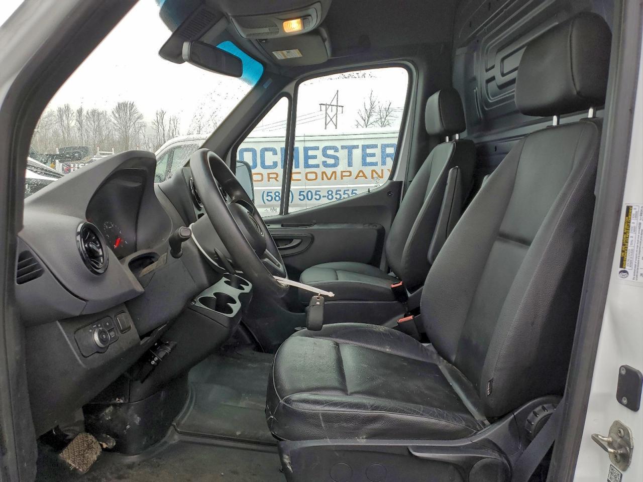 2021 Mercedes-Benz Sprinter 2500 - Фото 7