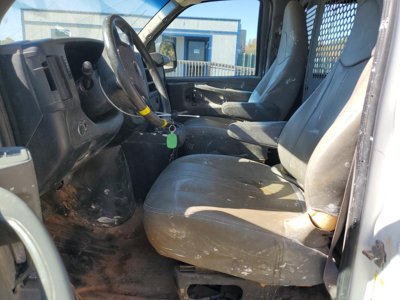 2014 Chevrolet Express G2500 - Image 7