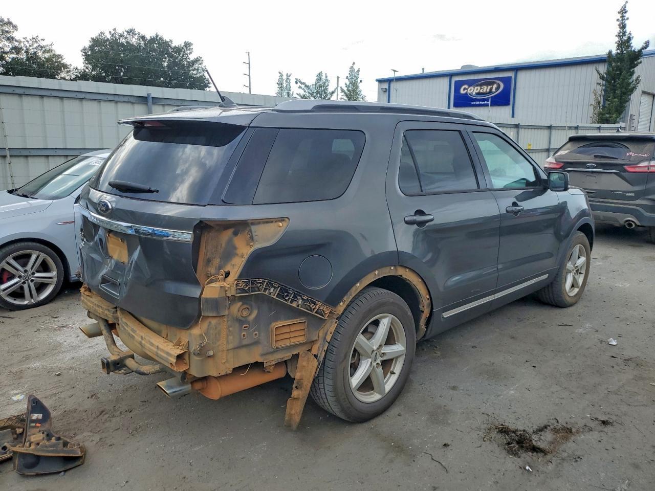 2018 Ford Explorer Xlt - Image 3
