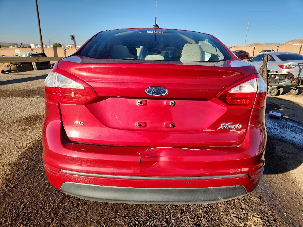 2016 Ford Fiesta Se - Фото 6