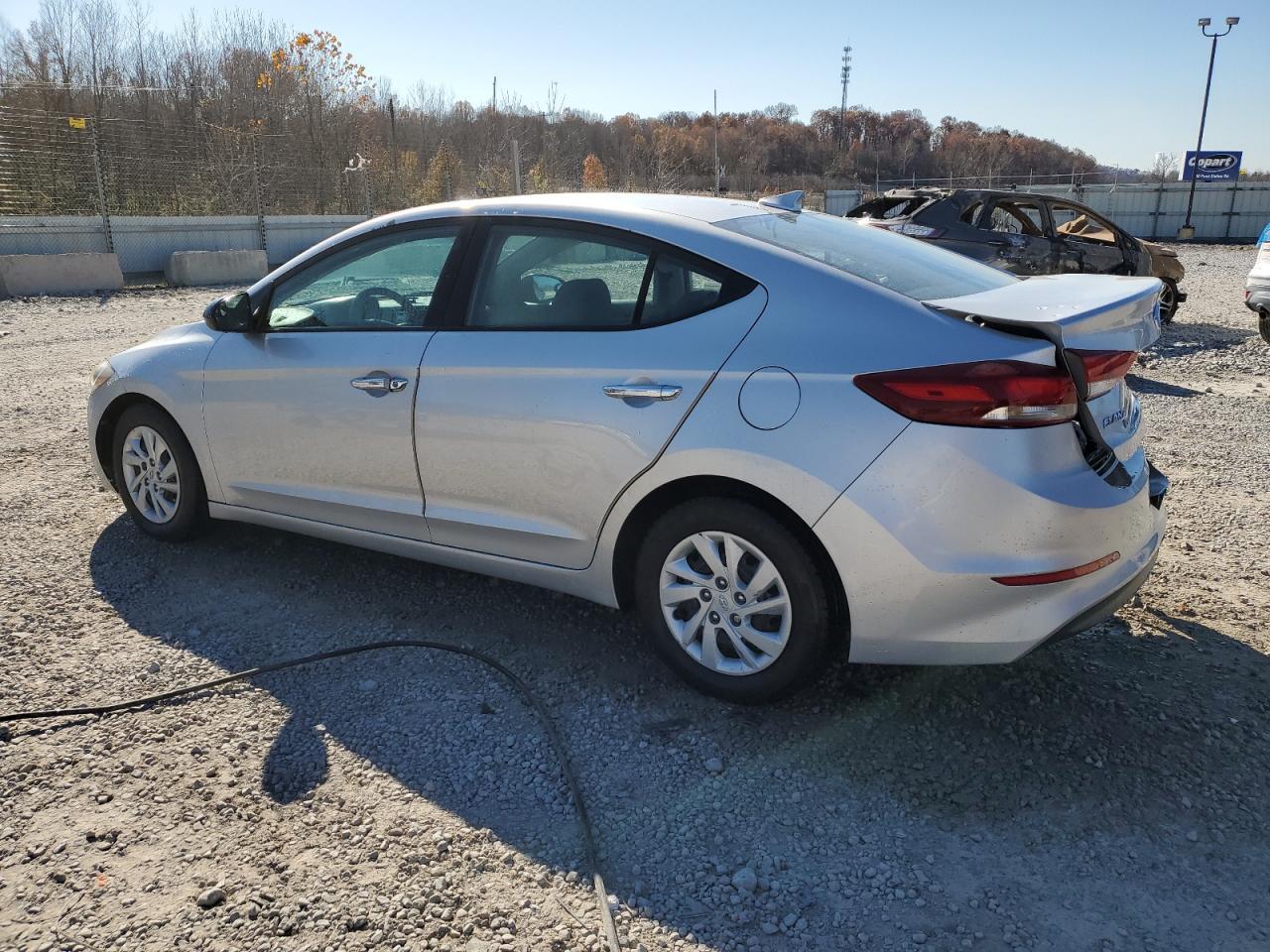 2017 Hyundai Elantra Se - Image 2