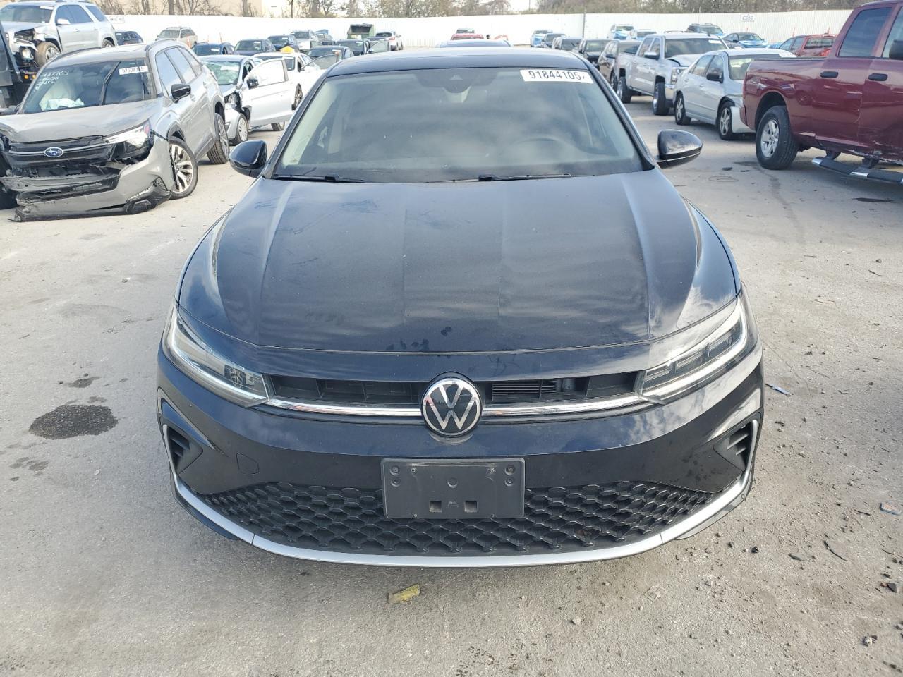 2025 Volkswagen Jetta Se - Фото 5