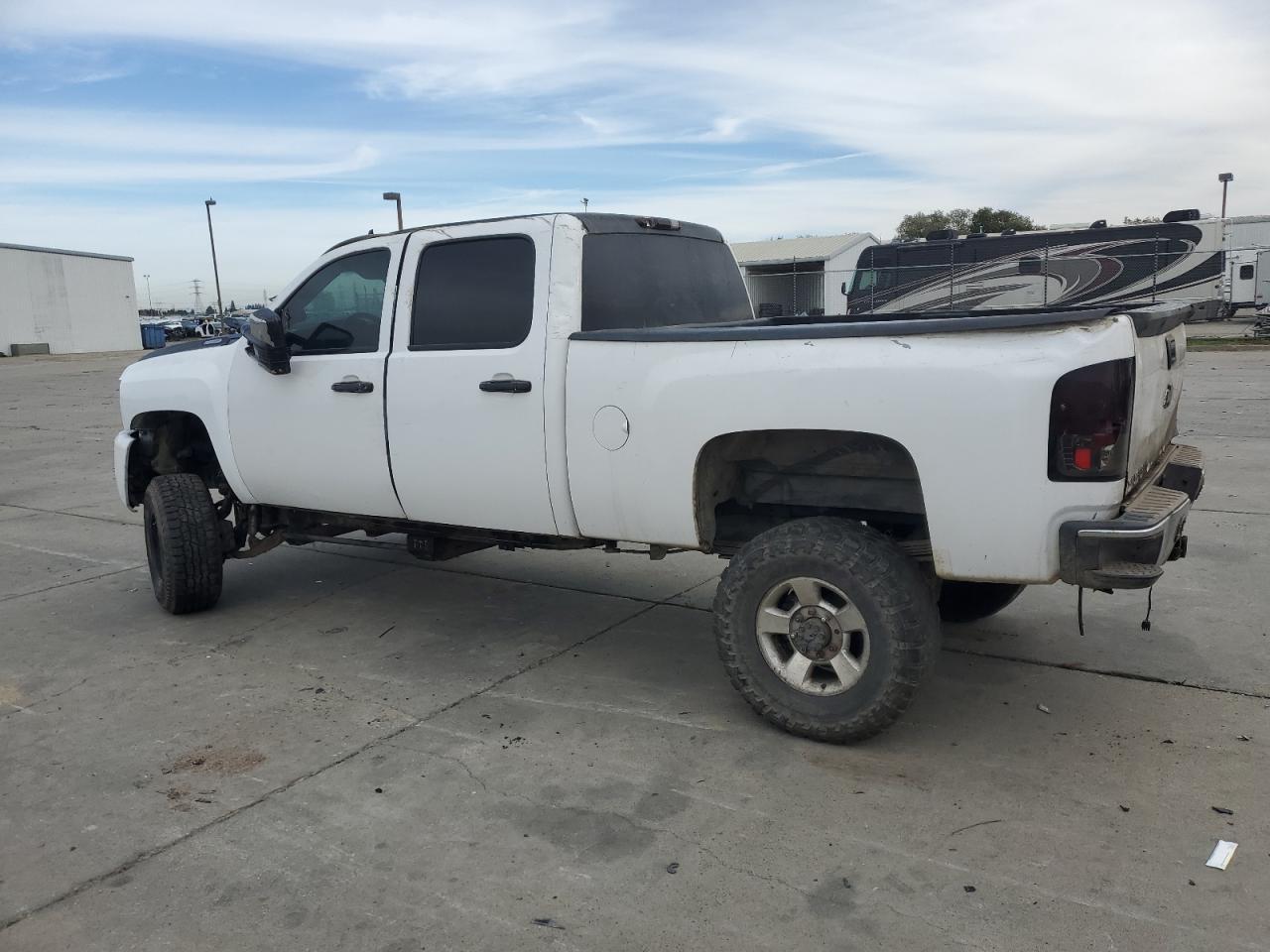 2008 Chevrolet Silverado K2500 Heavy Duty - Image 2