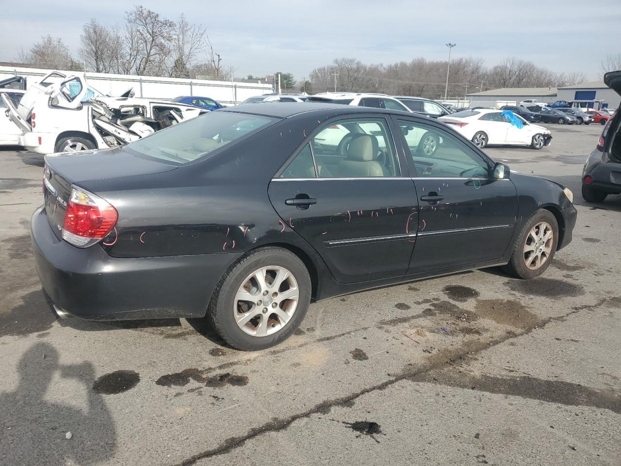 2005 Toyota Camry Le - Фото 3