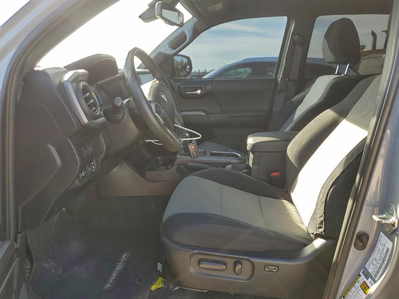 2020 Toyota Tacoma Double Cab - Фото 7