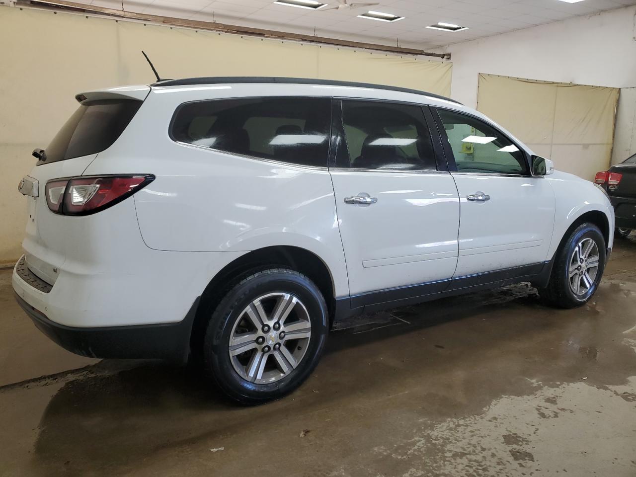 2017 Chevrolet Traverse Lt - Image 3