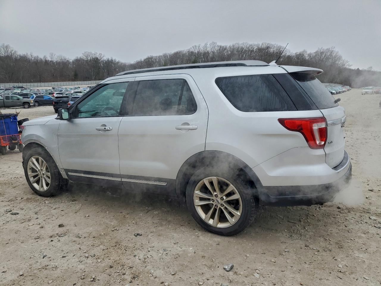 2018 Ford Explorer Xlt - Фото 2