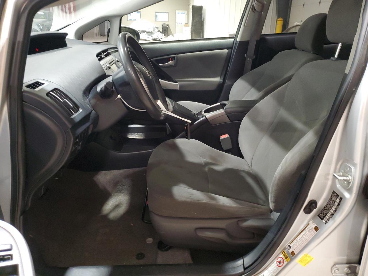 2015 Toyota Prius - Image 7