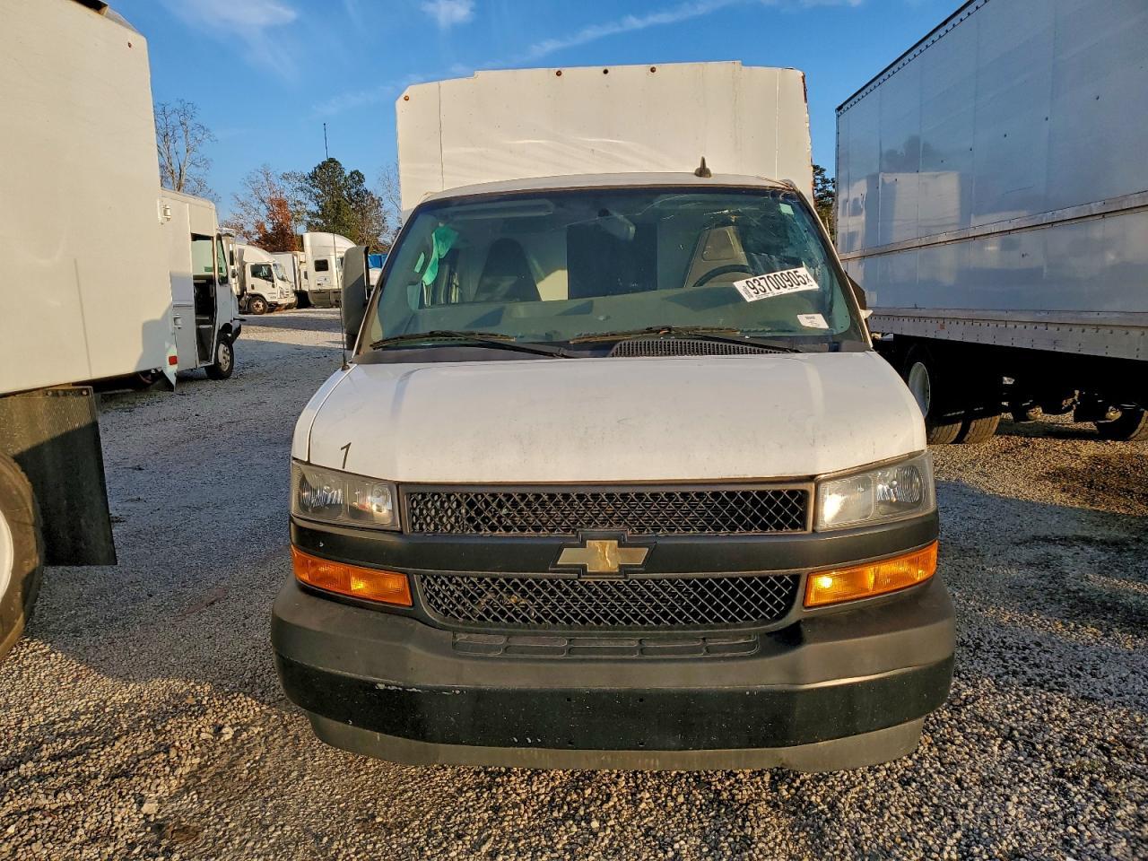 2021 Chevrolet Express Utility / Service Truck - Image 5