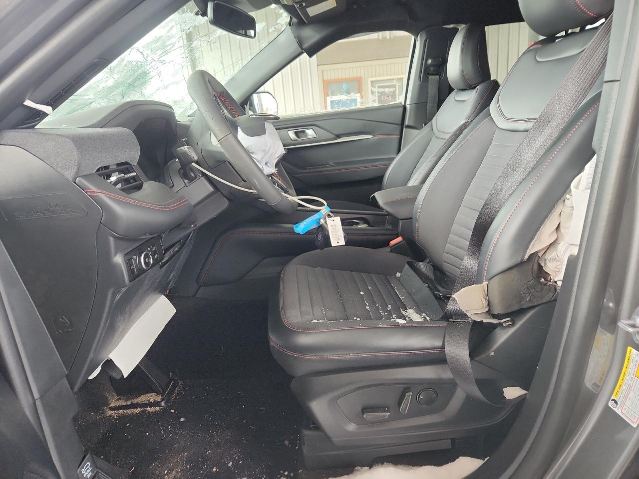2025 Ford Explorer St-Line - Image 7