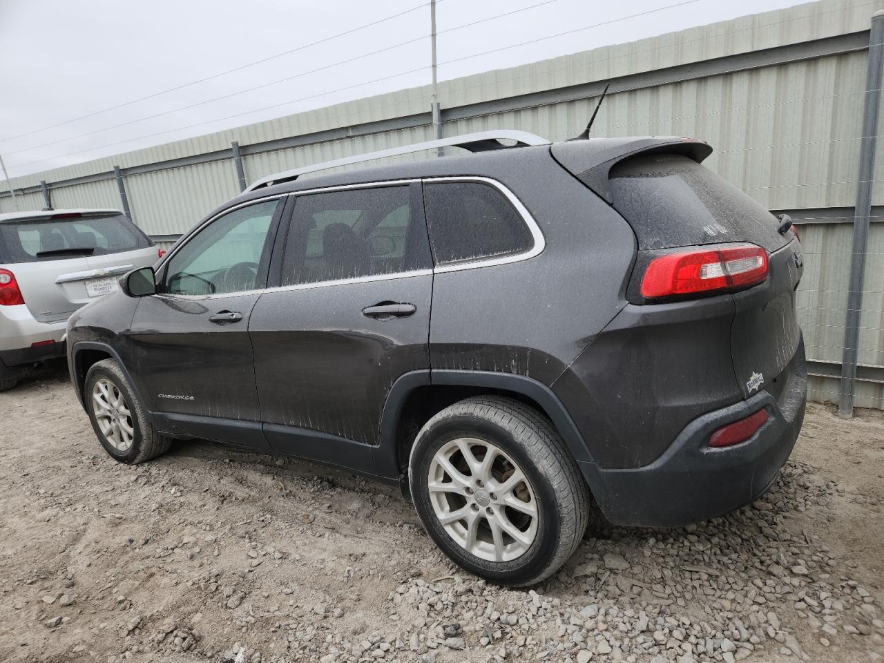2015 Jeep Cherokee Latitude - Фото 2