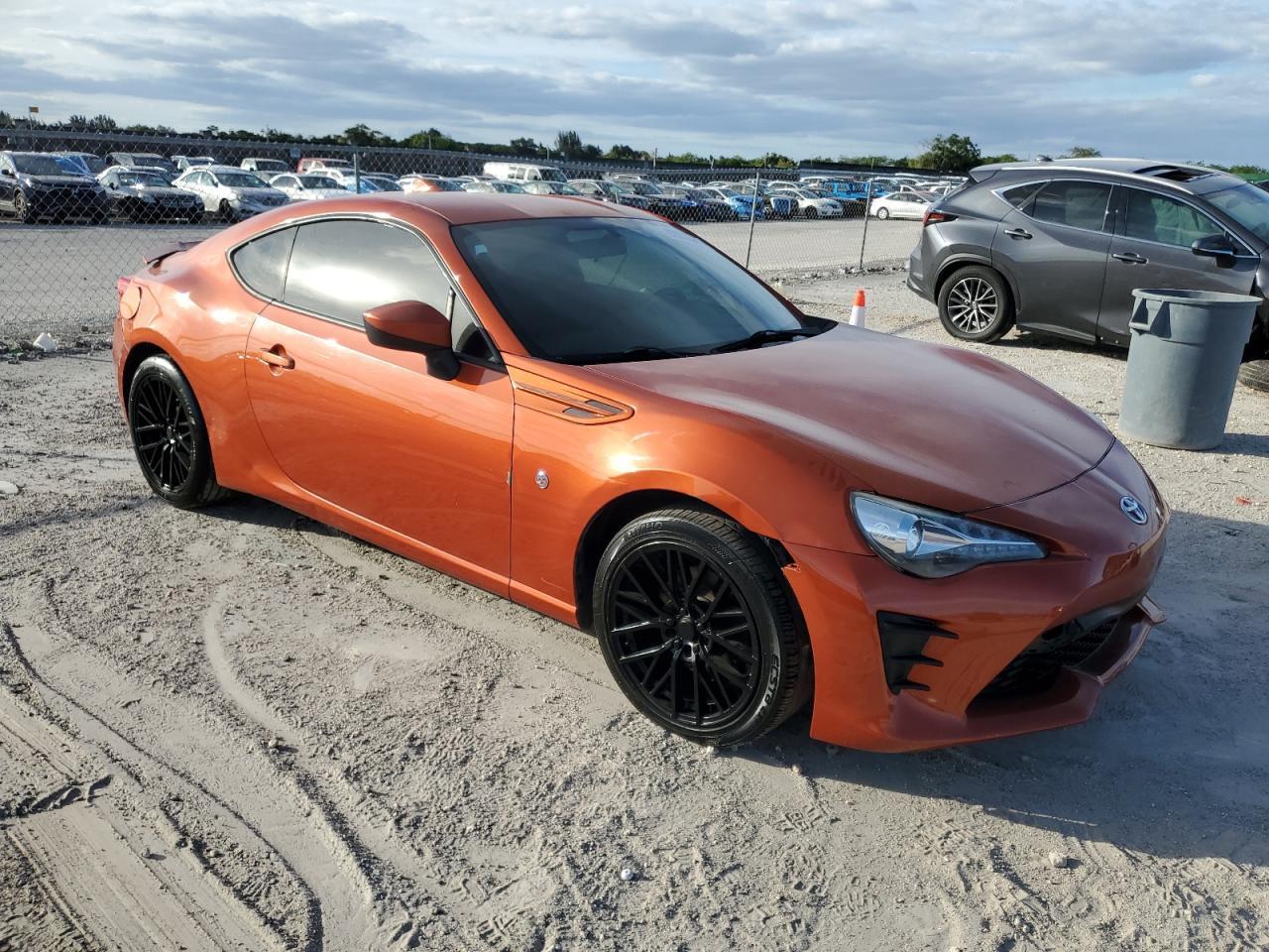 2017 Toyota 86 Base - Image 4