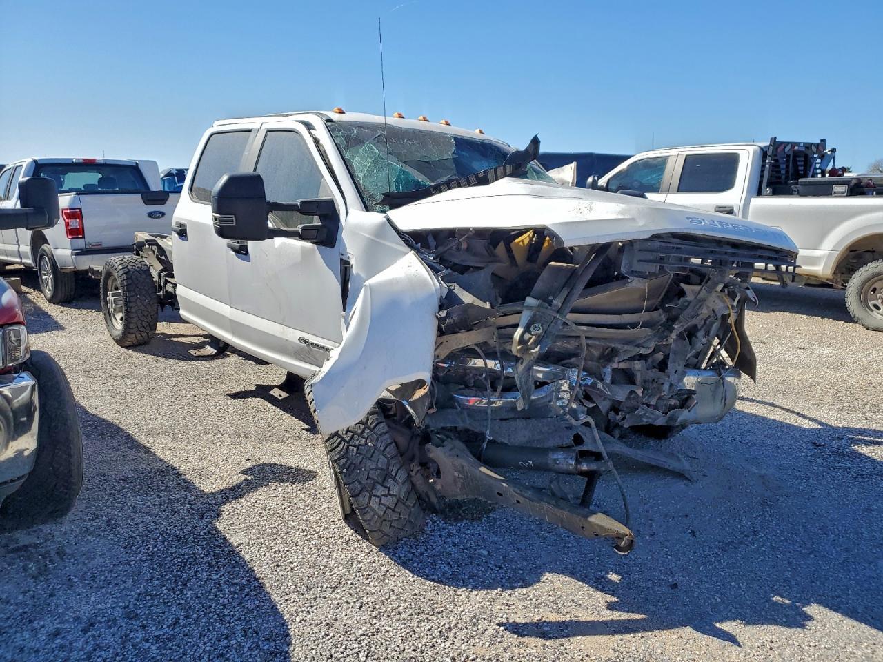 2017 Ford F350 Super Duty - Image 4