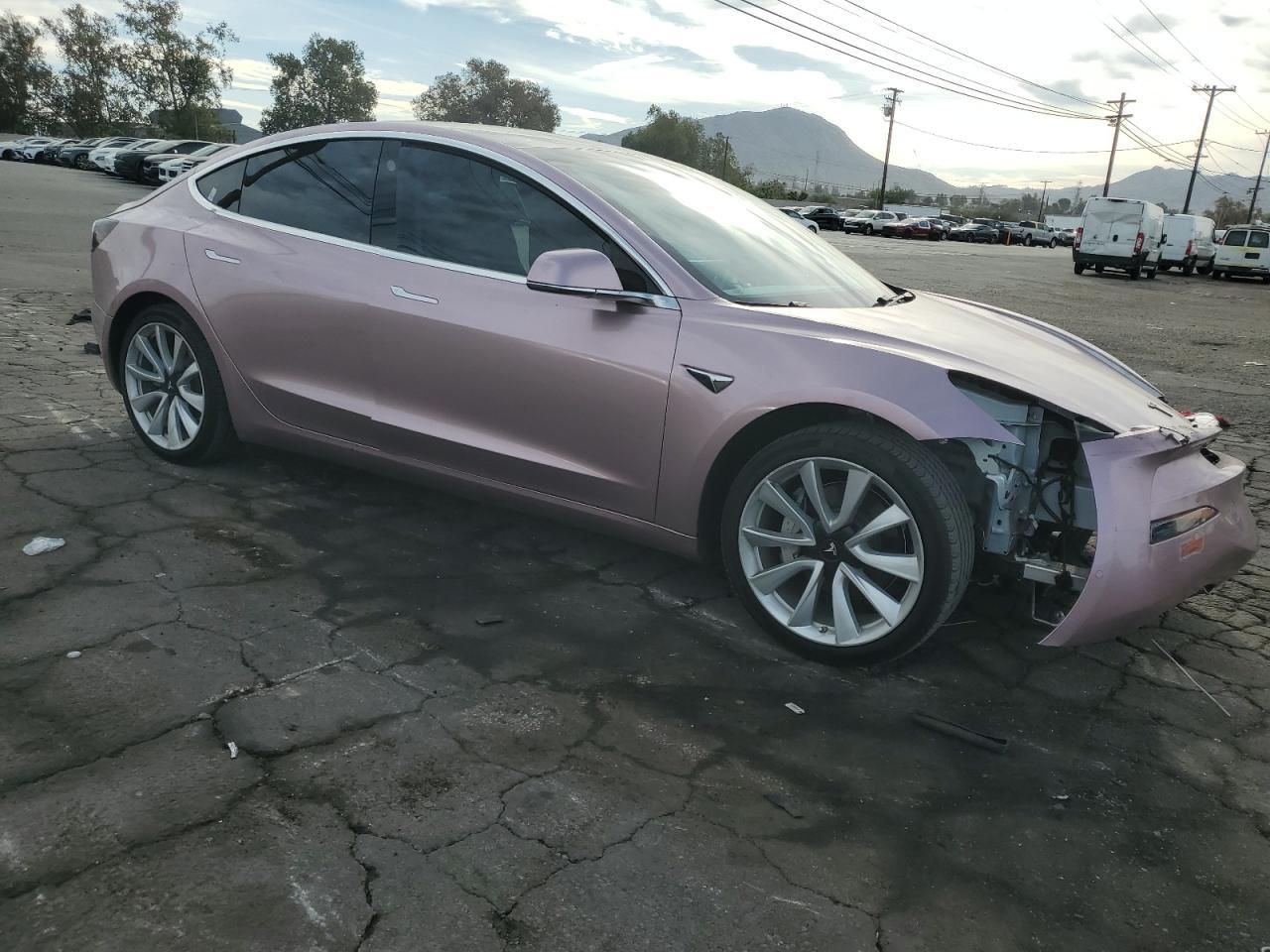 2020 Tesla Model 3 - Фото 4
