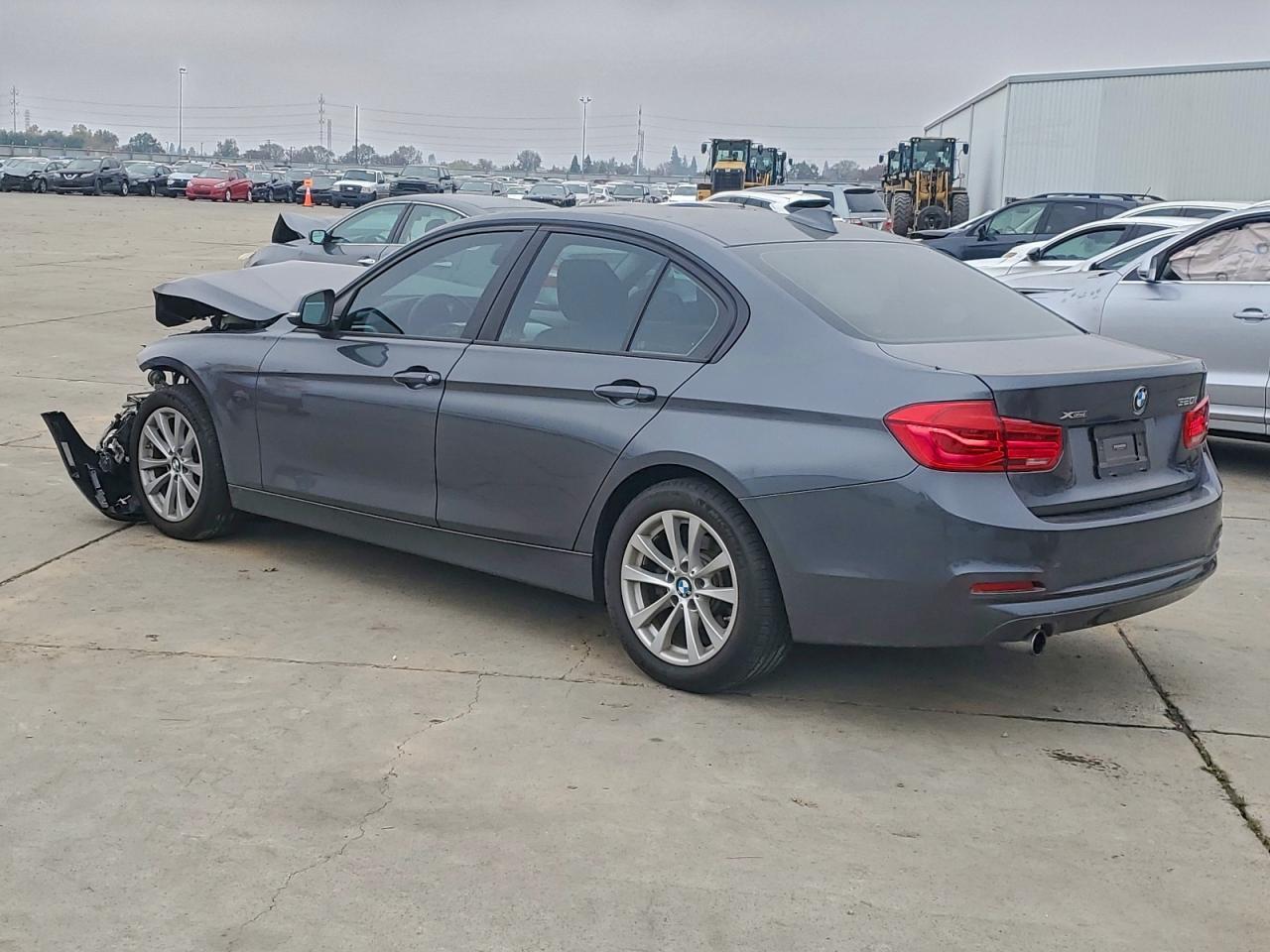2018 BMW 320 Xi - Фото 2