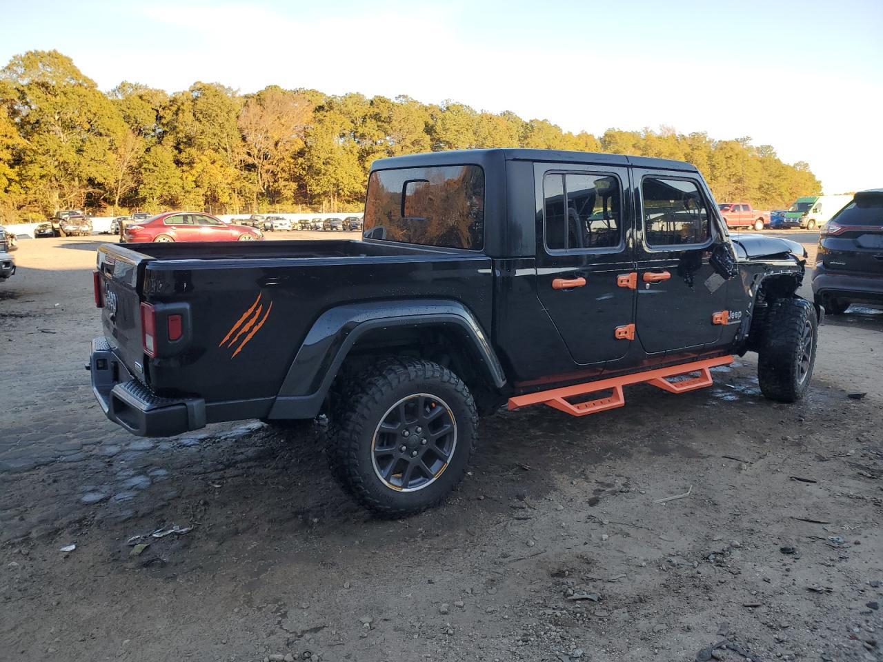 2023 Jeep Gladiator Overland - Image 3