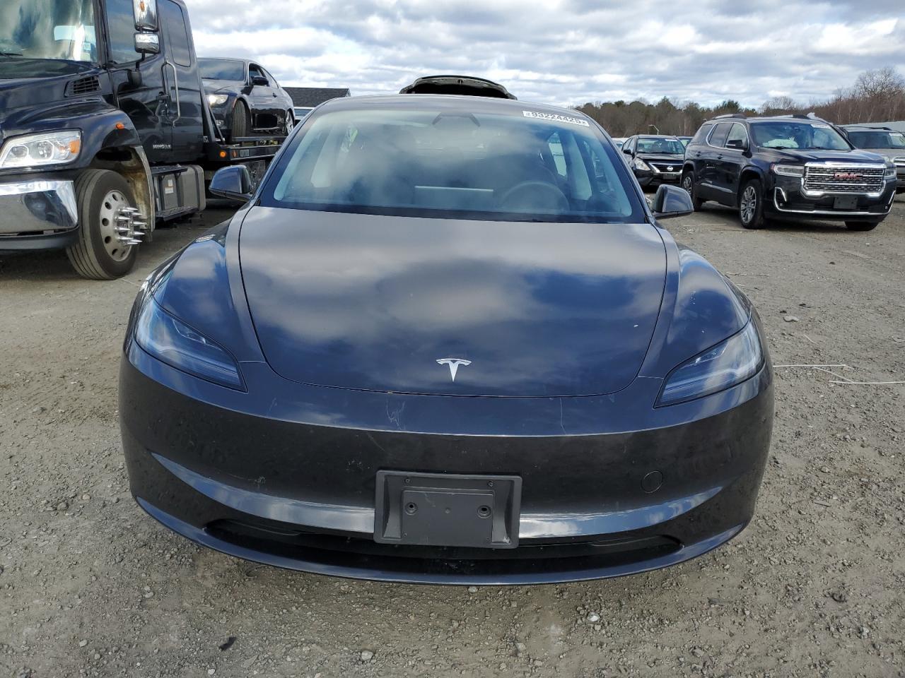 2025 Tesla Model 3 - Image 5