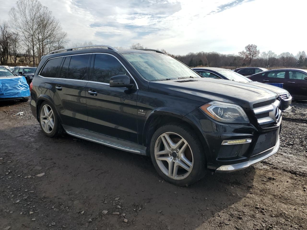 2013 Mercedes-Benz Gl 550 4Matic - Image 4