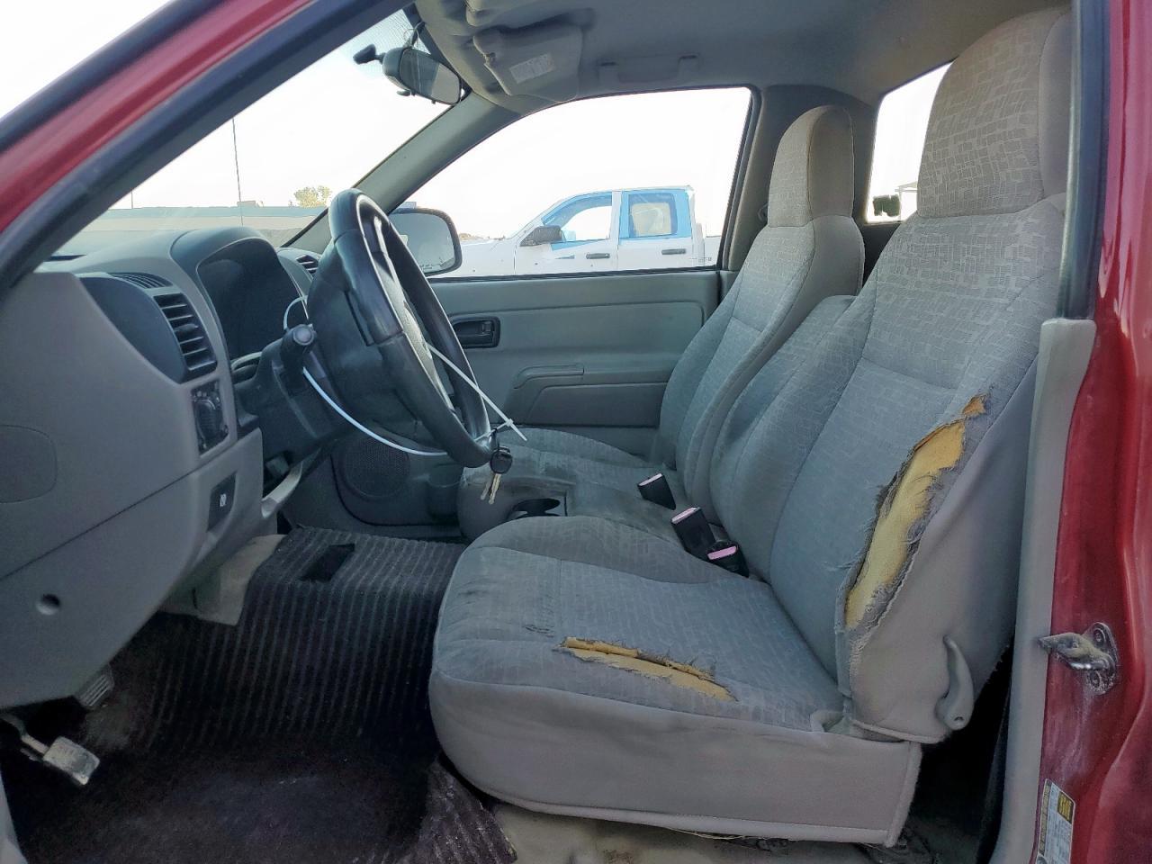 2004 GMC Canyon - Image 7