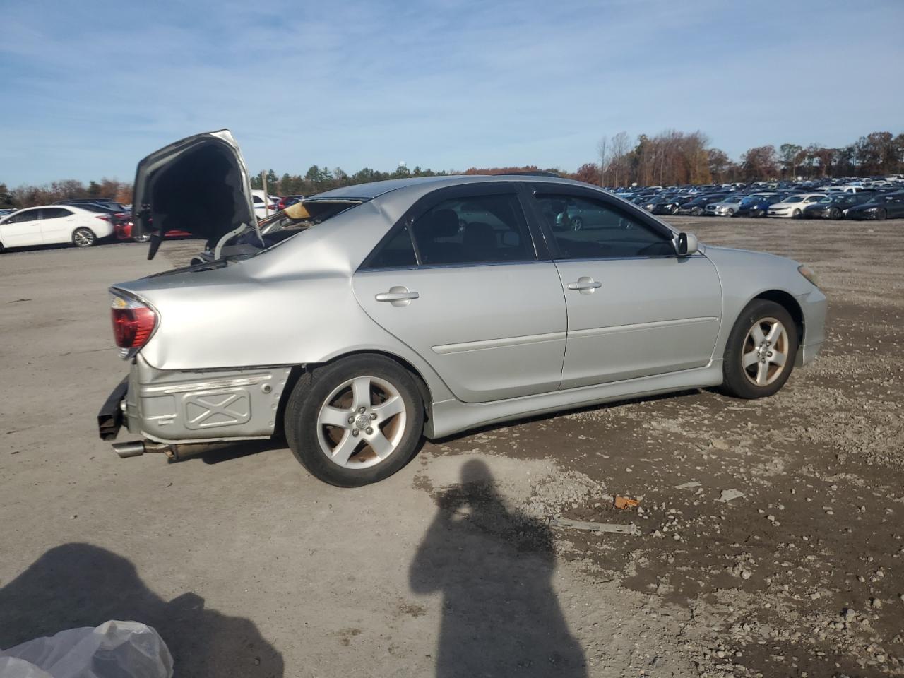 2005 Toyota Camry Le - Image 3
