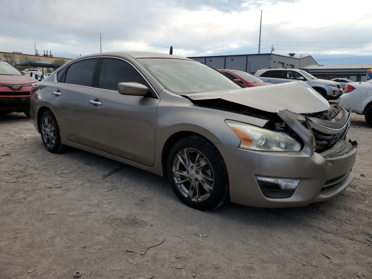 2014 Nissan Altima 2.5 - Image 4