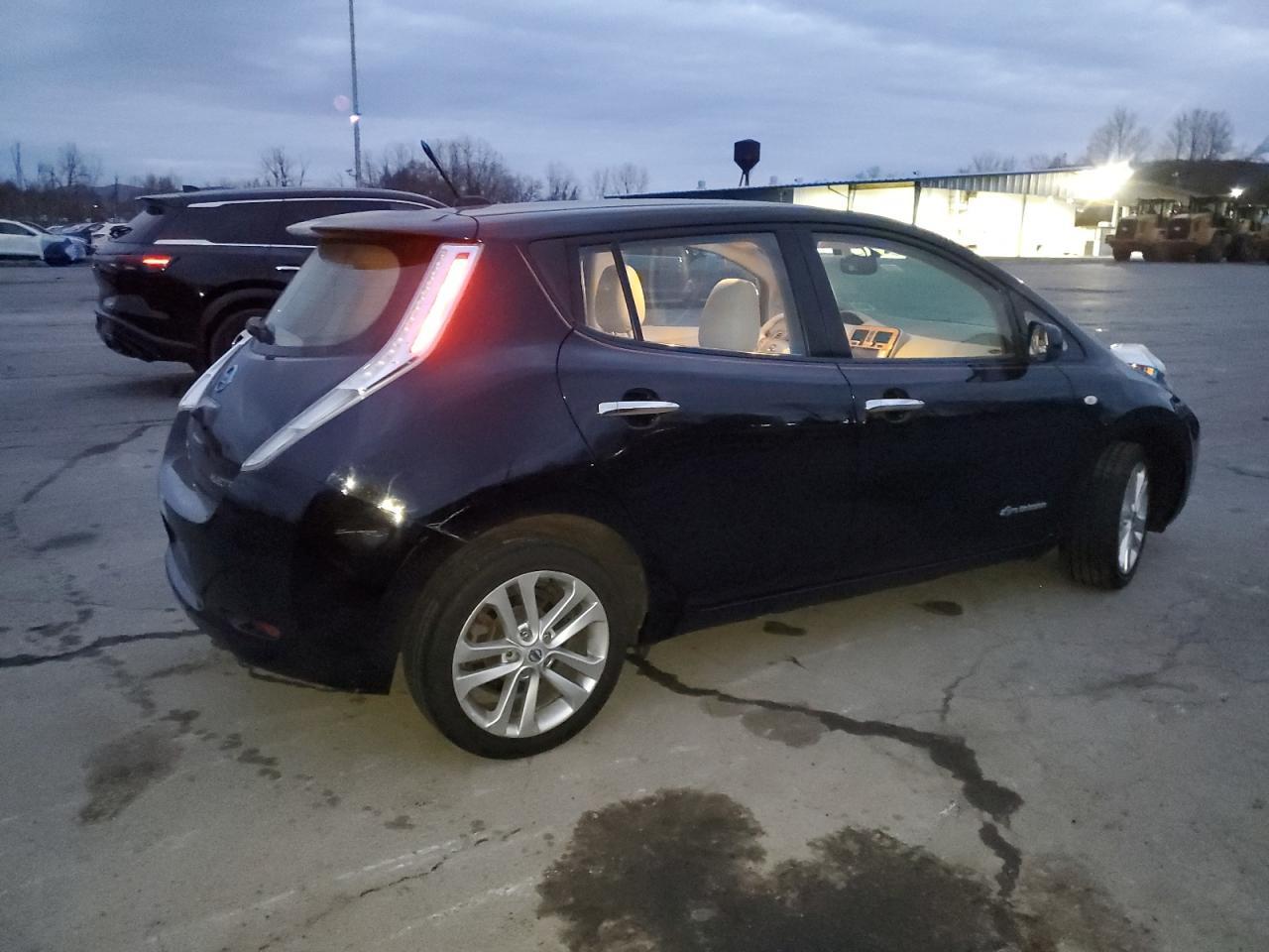 2012 Nissan Leaf Sv - Image 3