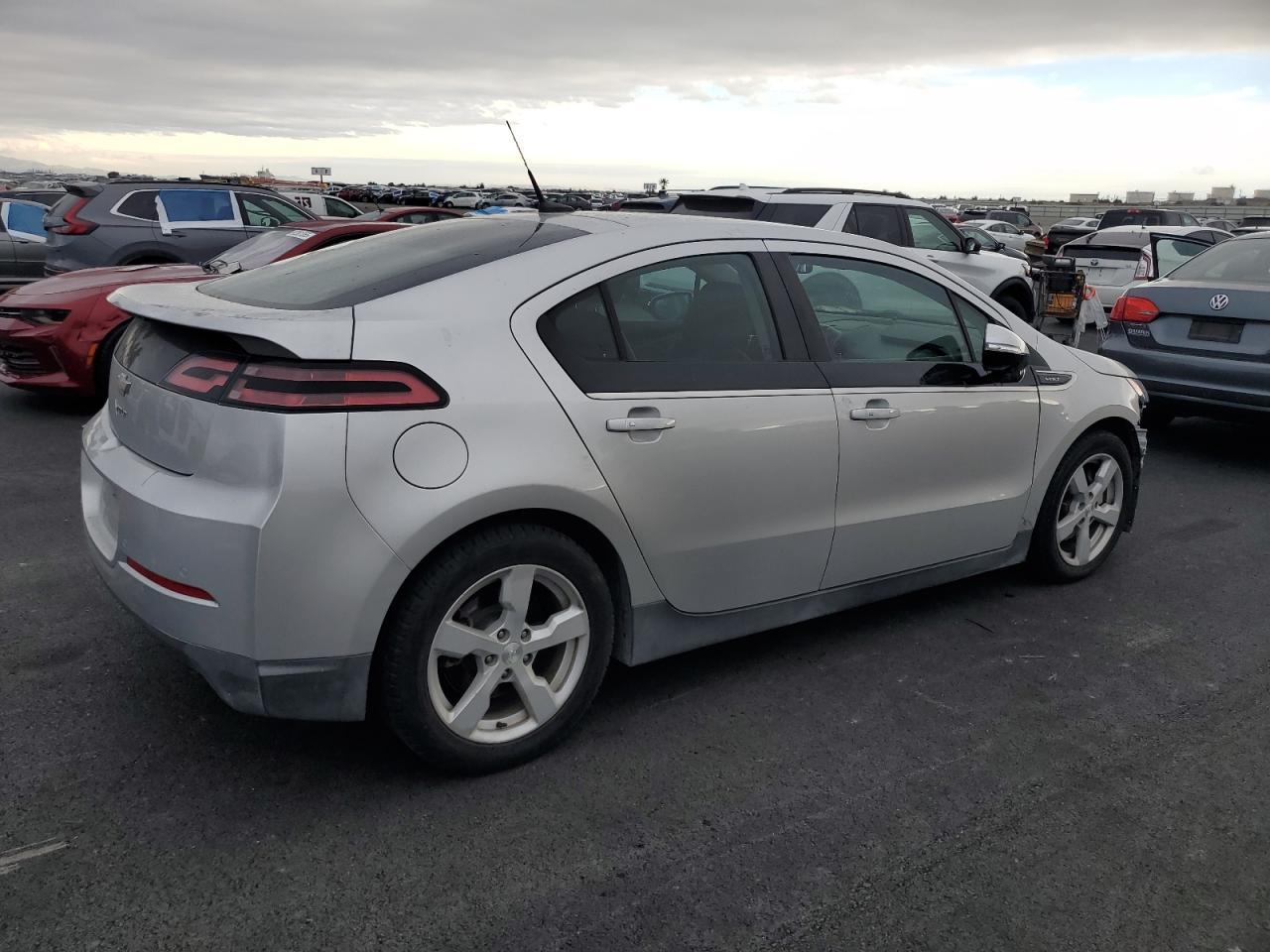 2013 Chevrolet Volt - Фото 3