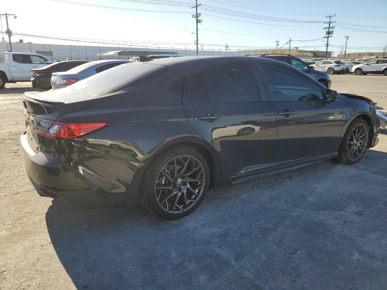 2025 Toyota Camry Xse - Фото 3