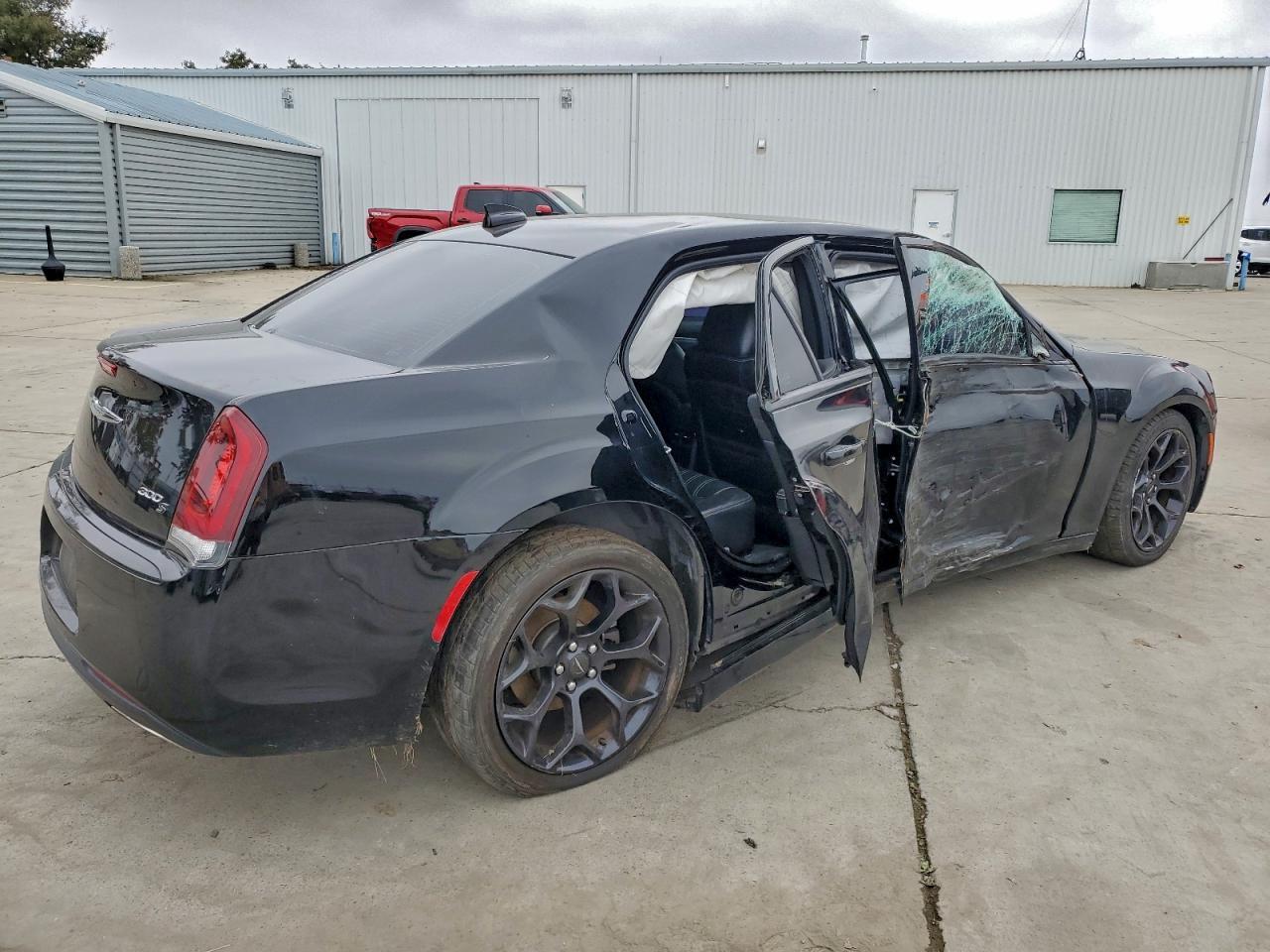 2019 Chrysler 300 S - Фото 3