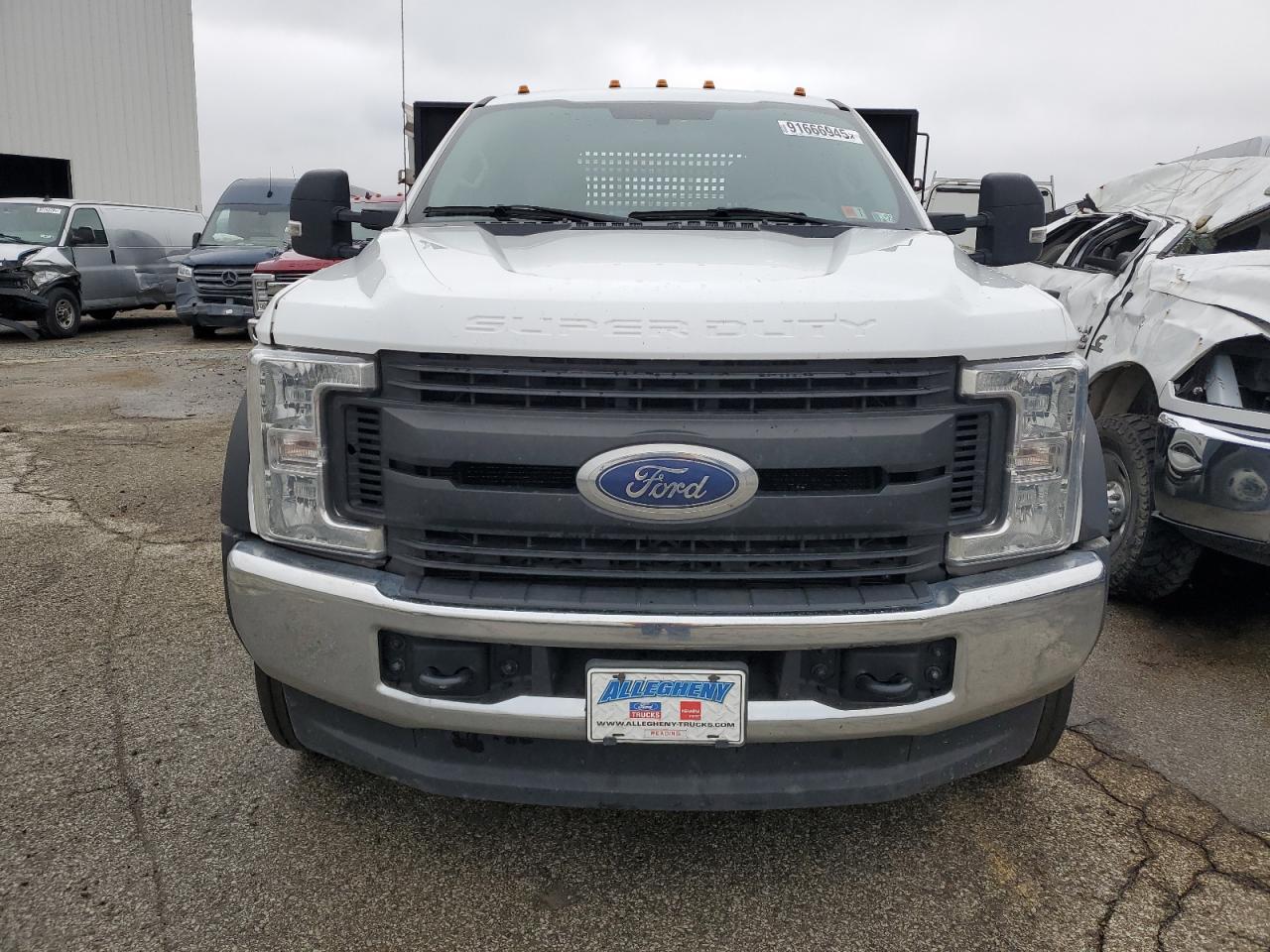 2019 Ford F550 Super Duty Flatbed Truck - Image 5