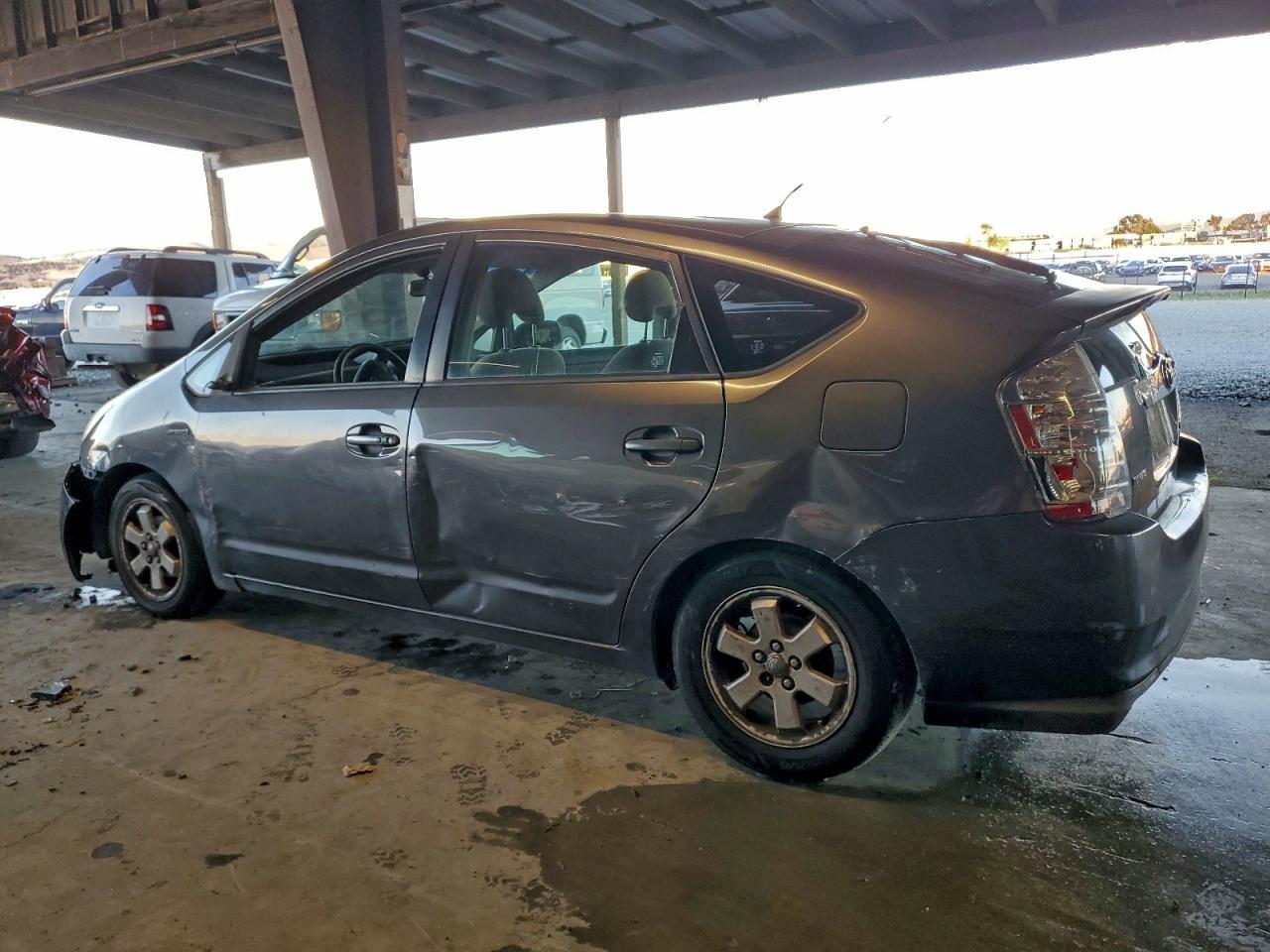 2008 Toyota Prius - Image 2