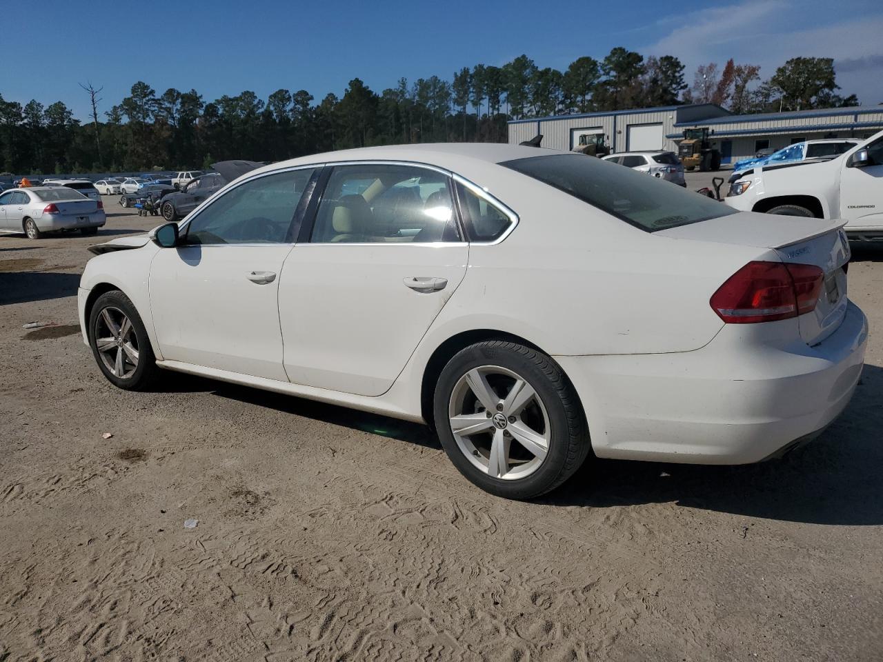 2012 Volkswagen Passat Se - Фото 2