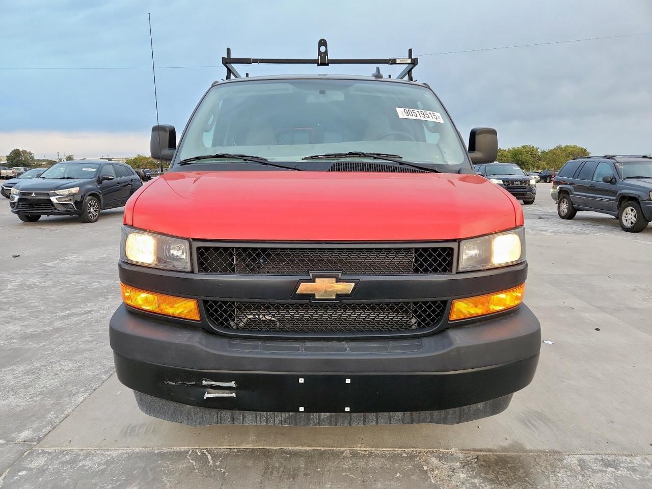 2024 Chevrolet Express G2500 - Фото 5