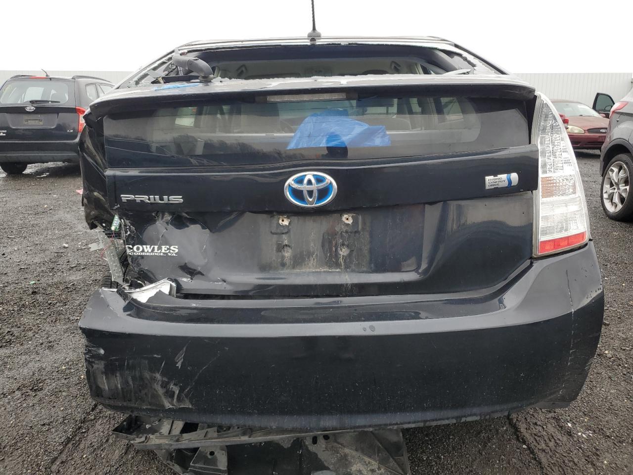 2011 Toyota Prius Two - Фото 6