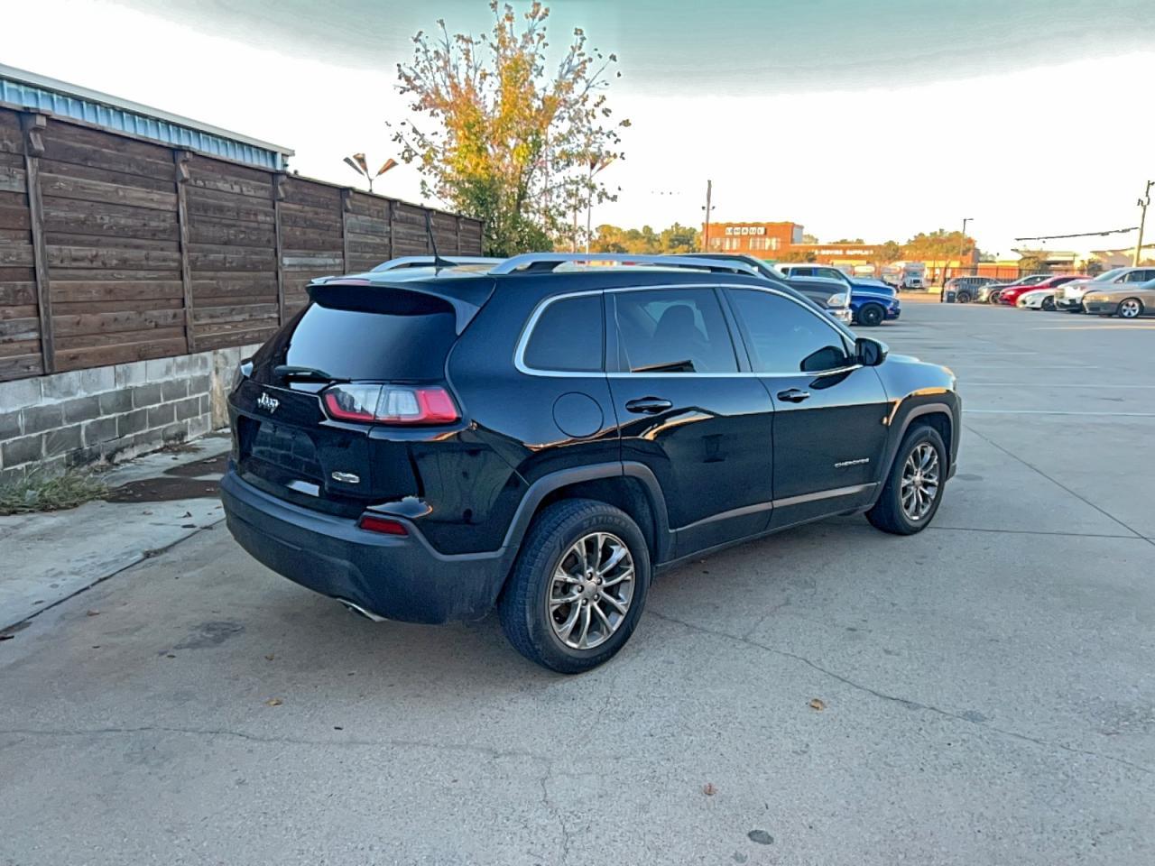 2019 Jeep Cherokee Latitude Plus - Фото 4