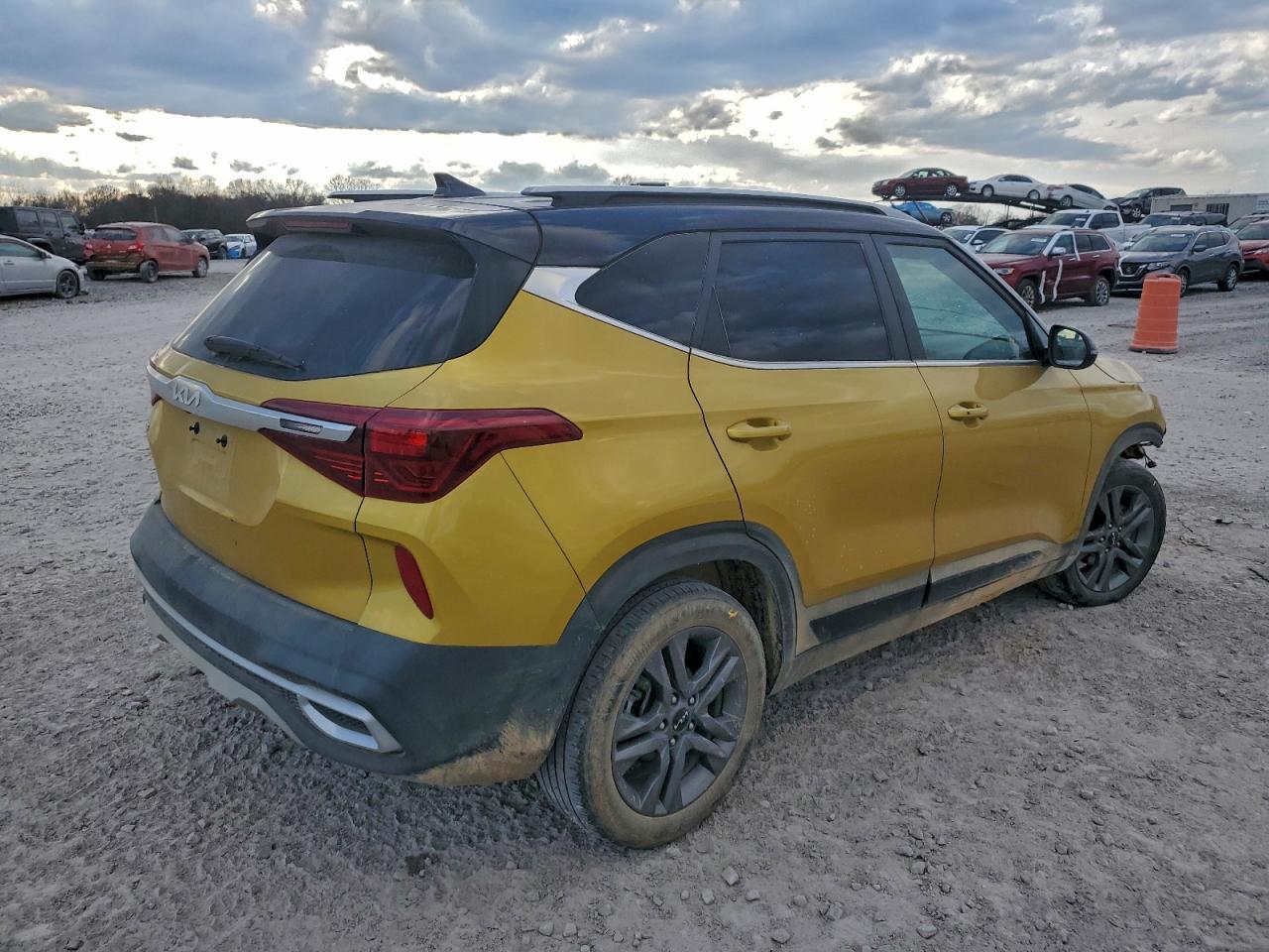 2023 Kia Seltos S - Фото 3