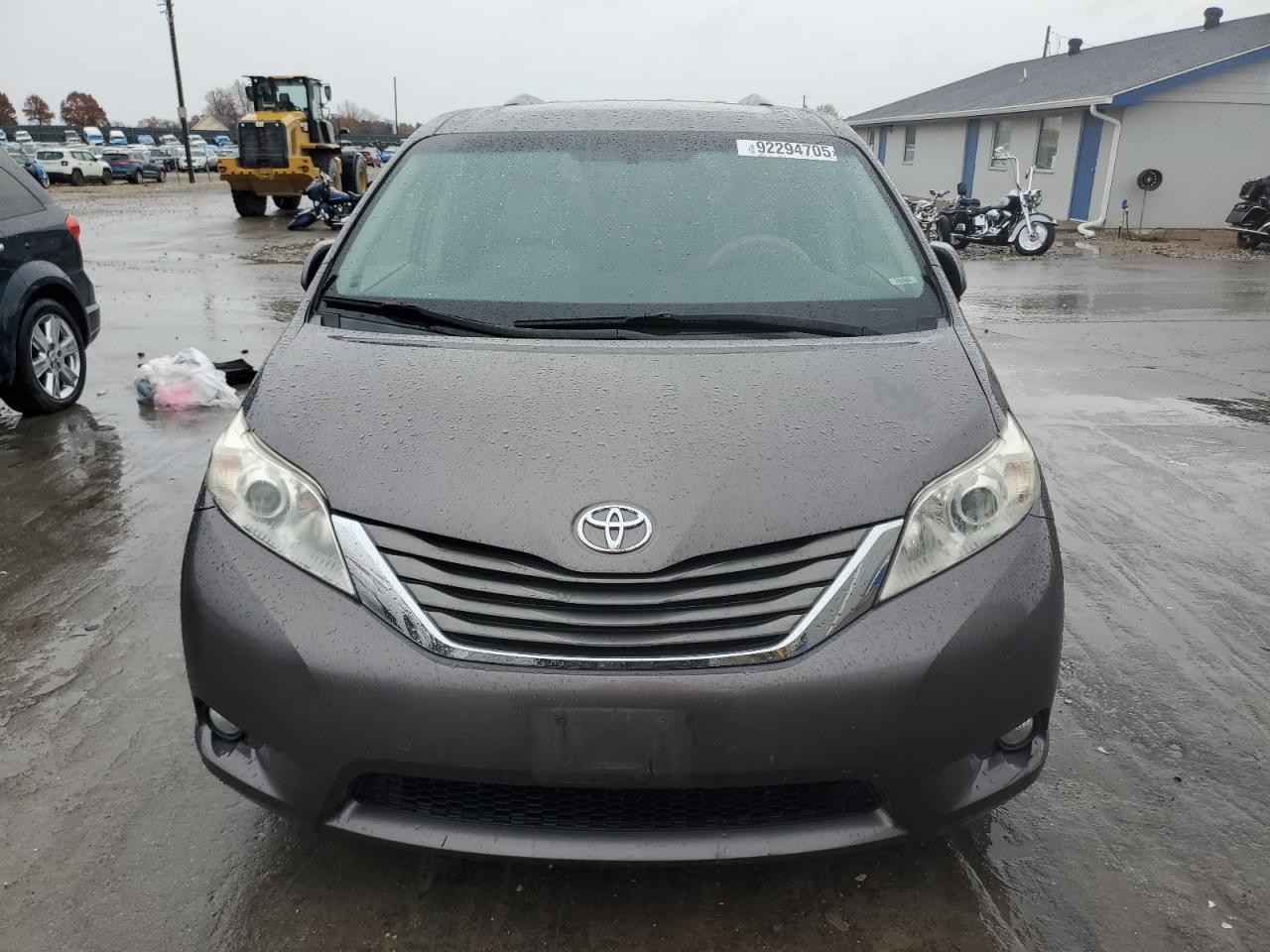 2012 Toyota Sienna Xle - Фото 5
