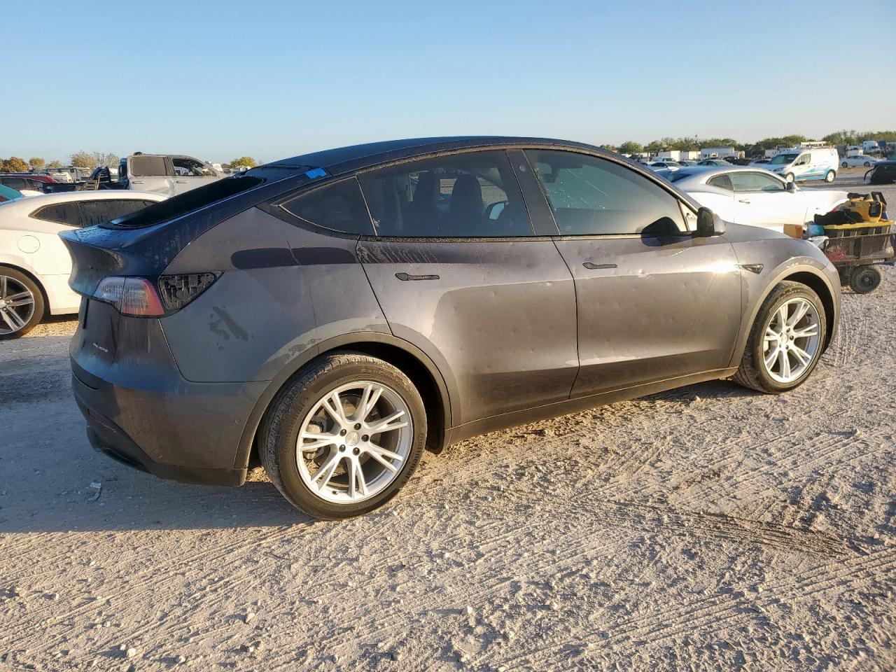 2021 Tesla Model Y - Image 3