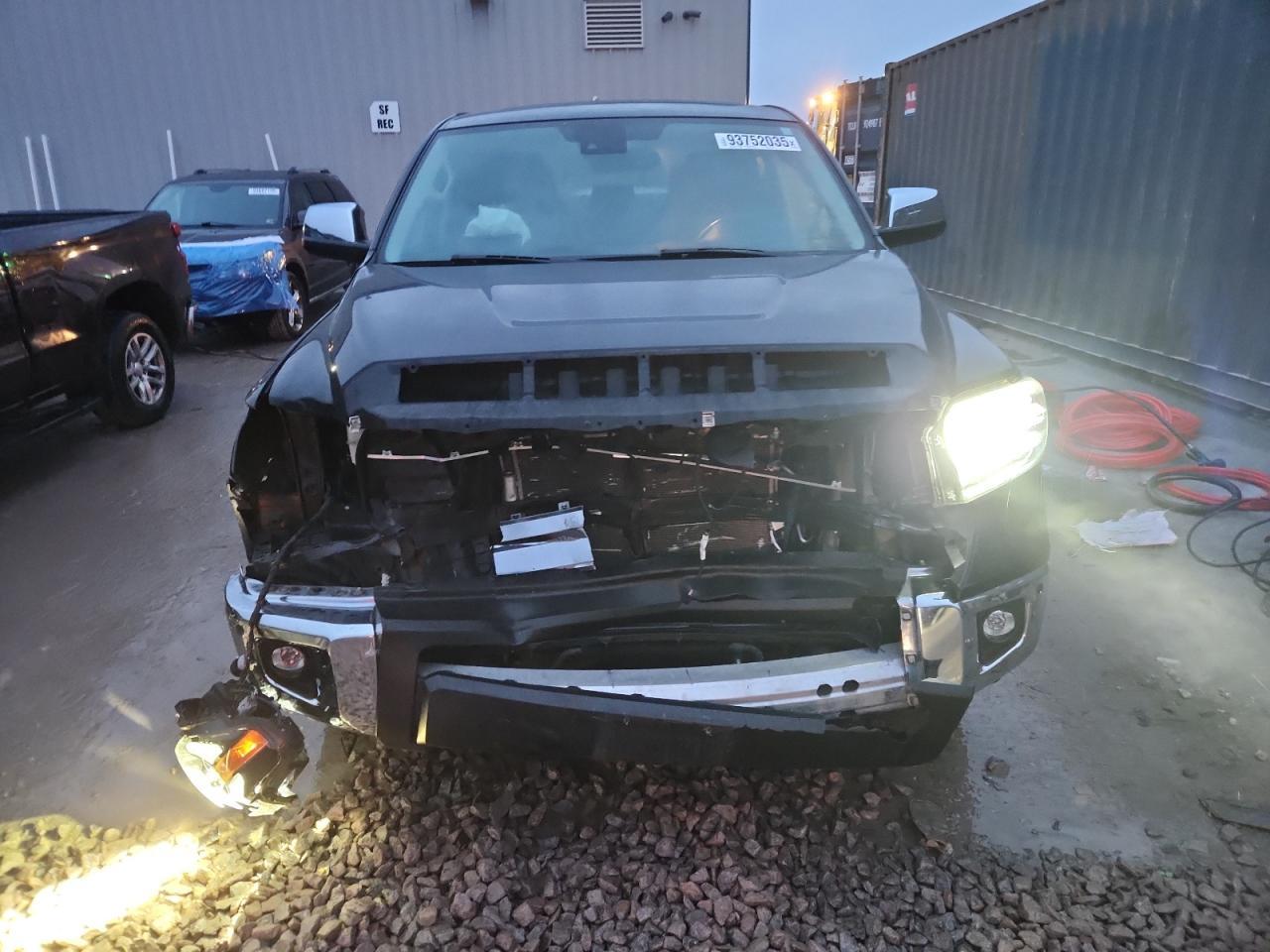 2021 Toyota Tundra Limited - Фото 5