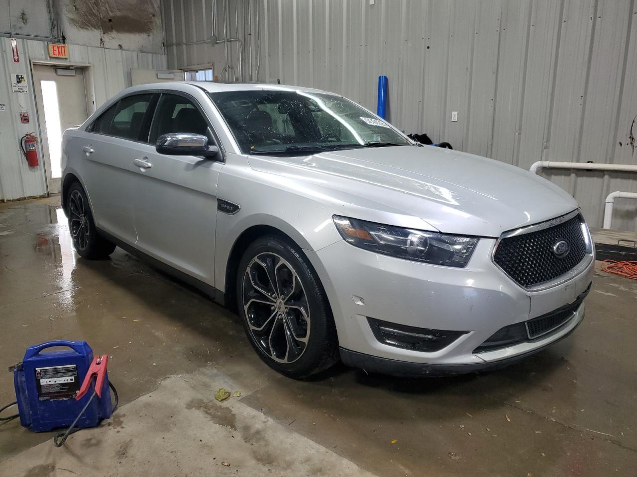 2015 Ford Taurus Sho - Фото 4