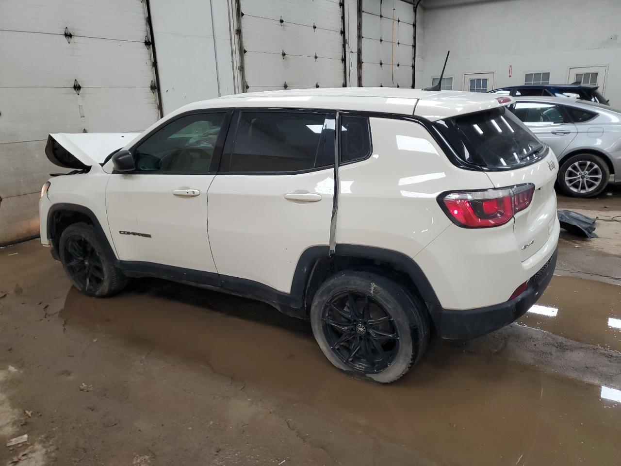 2018 Jeep Compass Sport - Фото 2
