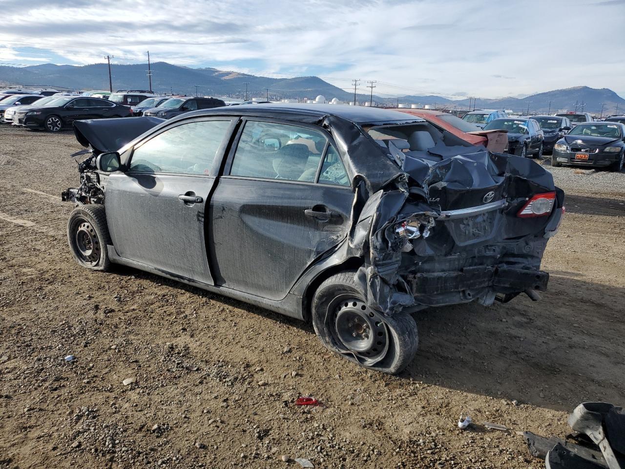 2013 Toyota Corolla Base - Фото 2