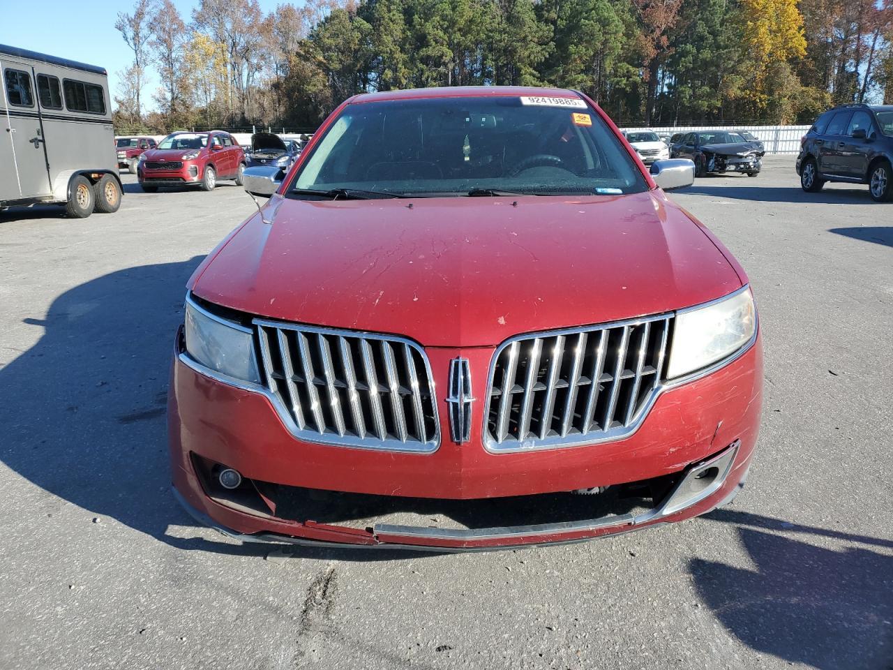 2010 Lincoln Townhouse Mkz - Image 5