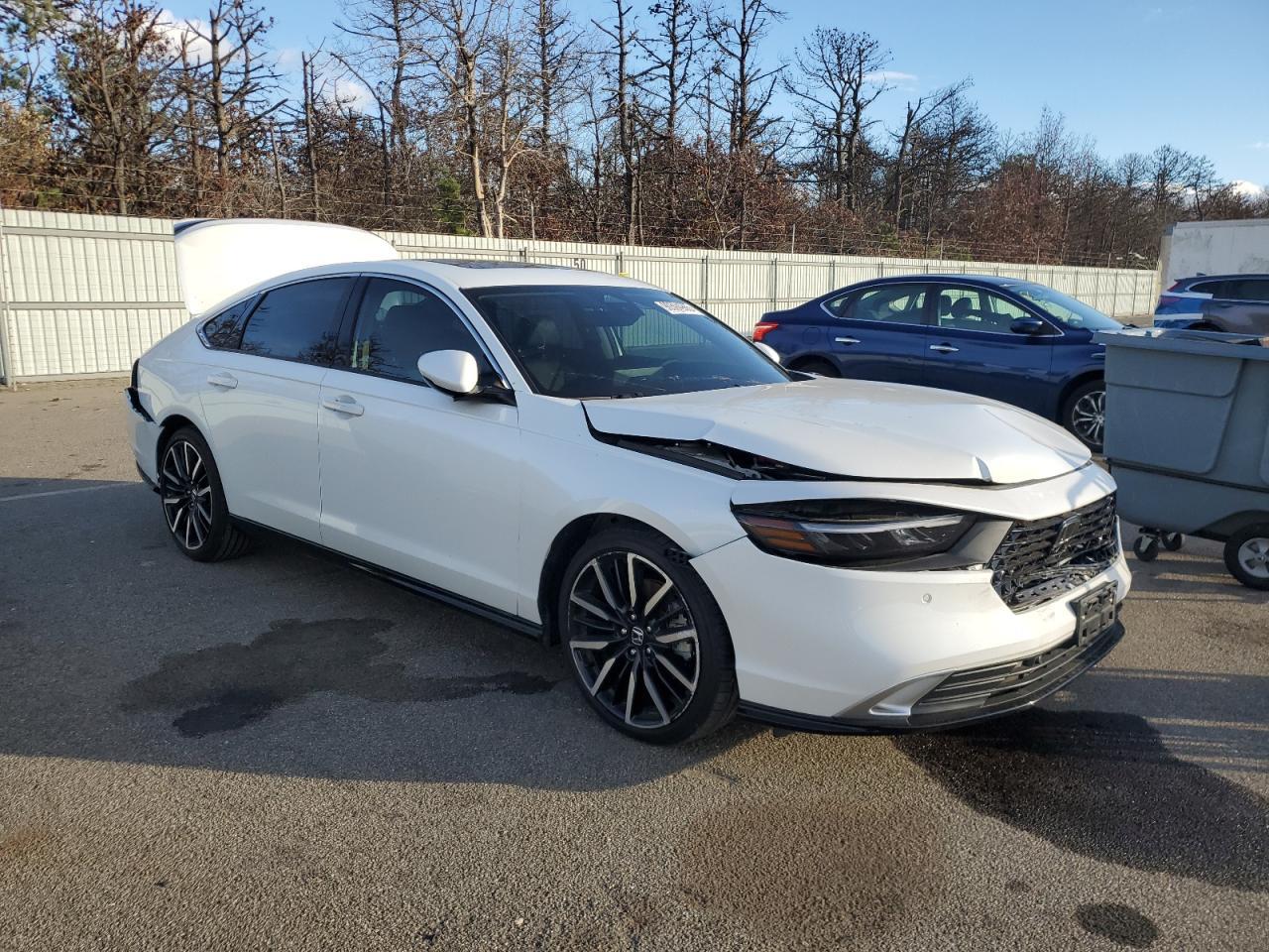 2024 Honda Accord Touring Hybrid - Image 4